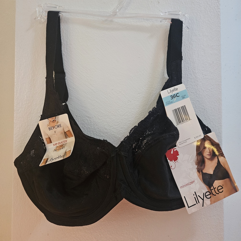 Lilyette Black Lace Minimizer Bra. 36C